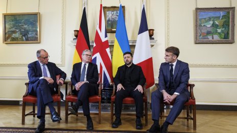 Стармър, Мерц и Макрон в един глас: Ние сме с Украйна