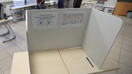 Секции в Ловешко преустановиха машинното гласуване