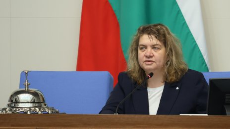 Липса на кворум забавя работата на парламента