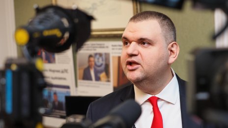 Пеевски приключил "петроханците" от ПП-ДБ: Явно ще ги шляпкат Сорос и син