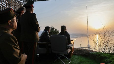 Севернокорейският парадокс на Тръмп: Сянката на Иран маскира ядрена заплаха от КНДР