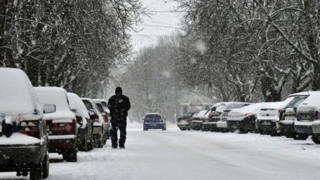 Спира да вали през нощта, най-ниските градуси - минус 7-8
