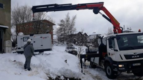Доставят 10 мобилни генератора за най-засегнатите в Родопите