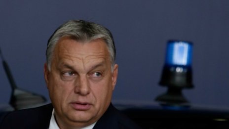 Евродепутат: Имаме ли пари за паметник на Орбан