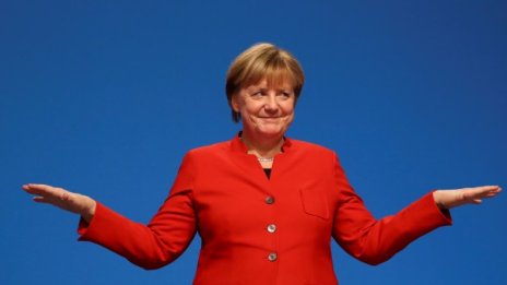 Меркел: Facebook, Danke und Auf Wiedersehen!