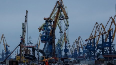 Пияна украинка "литна" от петия етаж, доказва се пред мъжа си