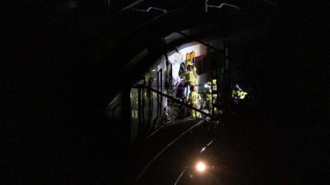 Тежка катастрофа в Испания: Два влака се сблъскаха, човек загина