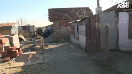 Отново напрежение във Войводиново - ромите се завърнаха