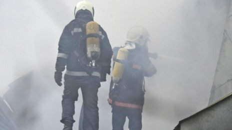 Пожар гори във фабрика за месо в Пловдивско