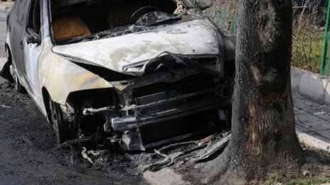Полицията залови криминално проявен за палеж на автомобил 