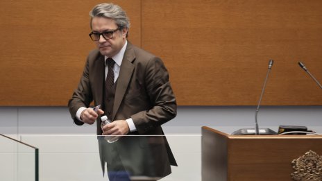 Биков: Когато нямаш какво да кажеш, се бориш с олигархията 