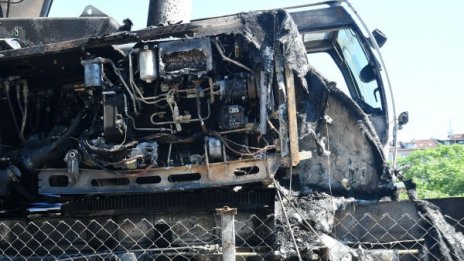 Пожар изпепели трактори в стопанство край Добрич