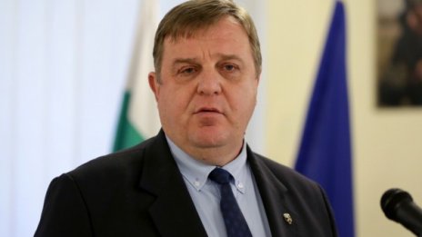 Каракачанов за ромите: Крайно време е някой да хване бика за рогата!