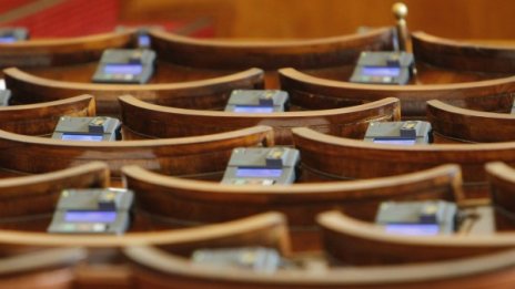 Депутатите гласуват дали Северна Македония да стане част от НАТО