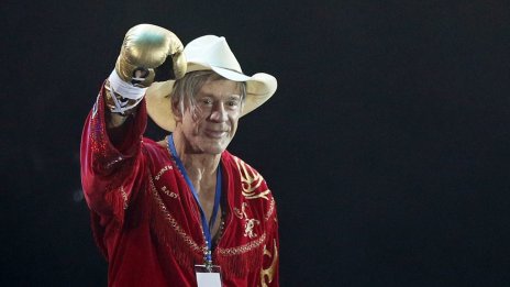 Мики Рурк е неузнаваем, събира пари от фенове, за да си плати наема СНИМКИ