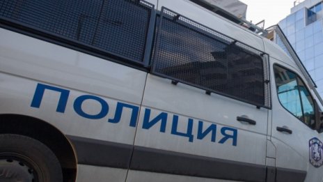 Полицията блокира "Орландовци", издирват дрога и крадци