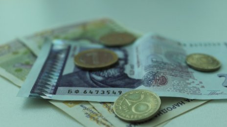 Арест за трима младежи, ограбили таксиджия в Бургас
