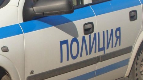 18-годишна с опасност за живота след челен удар край Вълчи дол