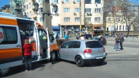 Катастрофа с линейка на "Орлов мост" в София 