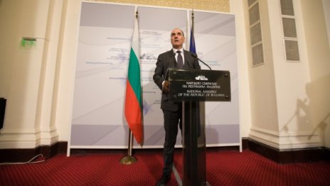 НС без Цветанов: Ще има ли парламентарна криза?