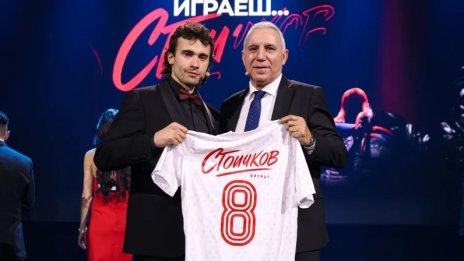 Той ще играе Стоичков: Кристо Стоичков от Барселона