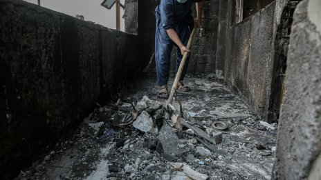 Две деца бяха извадени мъртви от рухналия в Истанбул блок 