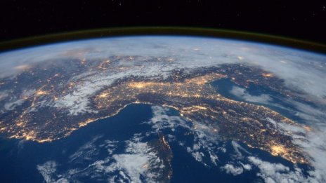 1/3 от американските младежи смятат, че земята е плоска