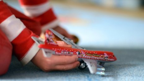 8-годишно взе енциклопедия и банан в ръка и тръгна на пътешествие