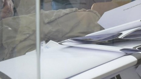 Скандалите в политиката растат, а гласоподавателите - намаляват!
