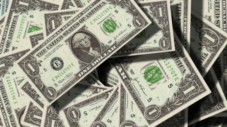 Трудовите мигранти са превели рекордните $529 млрд.