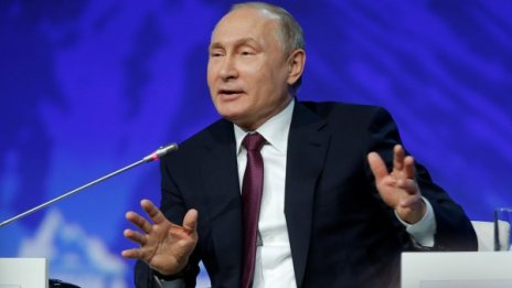 Горките мечоци! Най-големите заплахи за Арктика – за екологията