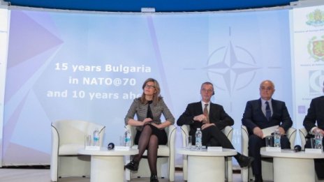 Захариева: Нищо не може да унищожи НАТО
