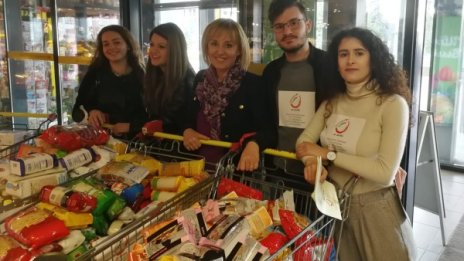 ОмбудсМая с акция за Великден: Дари празник на баба и дядо