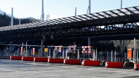 Хлябът поскъпва заради ТОЛ системата: От 18 филийки – 3 за таксата!