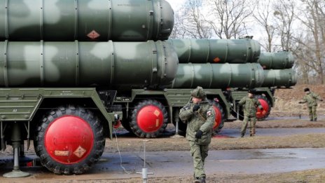 Русия си гарантира контрола на Северния морски път и по въздух