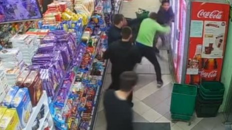 Оставиха в ареста биячите от Габрово