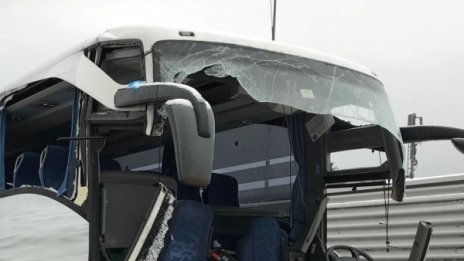 Автобус с туристи катастрофира на Мадейра, 28 души загинаха