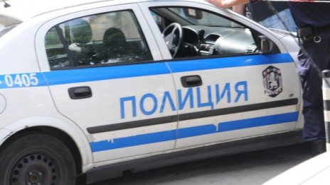 Куче откъсна част от пръстите на мъж  