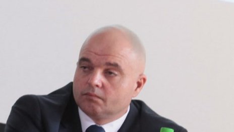 Барета си поиска подкуп, за да върне открадната кола 