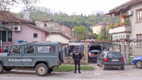 ДНСК проверява палатите на "ало" измамниците в Горна Оряховица