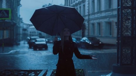 Времето днес: От слънчево до обилни валежи