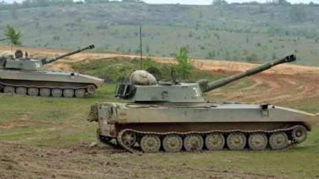 Военна техника тръгва от полигоните към София