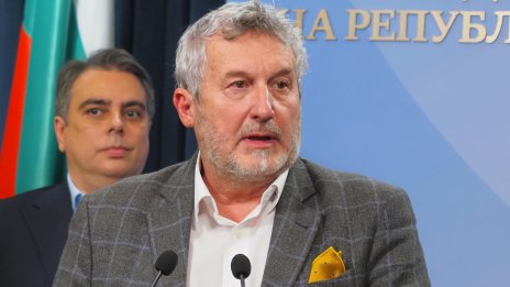 Кметът на столичния район "Оборище": Загасна токът и тогава започнаха бомбите 