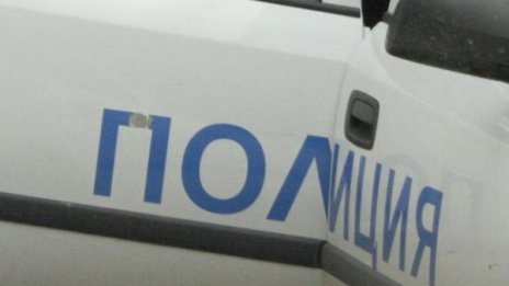 Мъж е загинал след удар между кола и камион в Плевенско