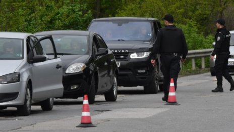 МВР за убийството в Костенец: Открихме оръжие при издирването