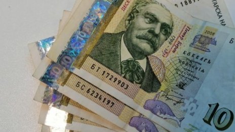Половината от кредитите ни – до 1000 лв., все по-често теглим малки суми