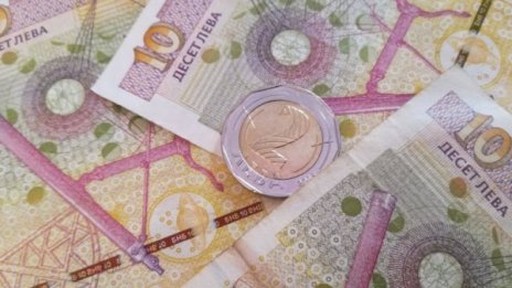 Арестуваха мъж и жена от Търговище за лихварство