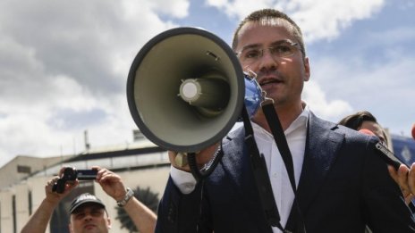 Джамбазки гневен на протестиращите роми в Бургас 