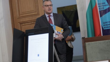  Изборният ден започна нормално, съобщиха от ЦИК