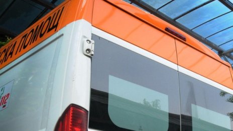 Греда от покрив рани тежко жена в Златоград